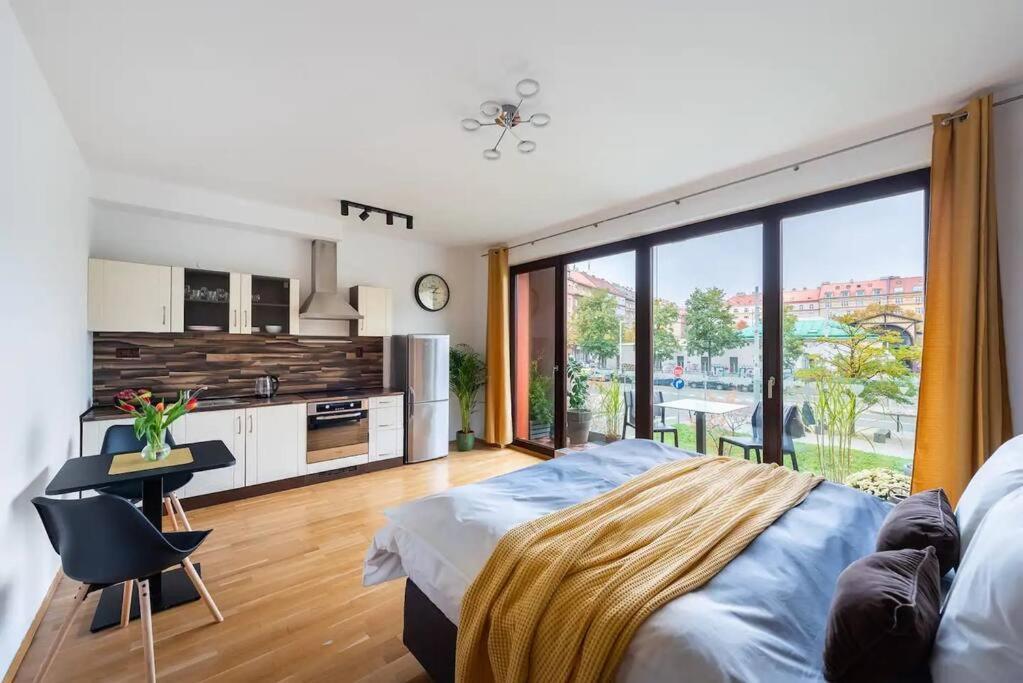 Apartment W/ Free Garage Parking Prague Extérieur photo